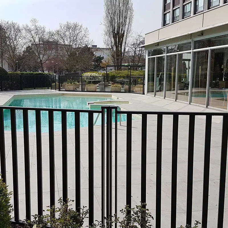 Clôture barreaudee pour piscine