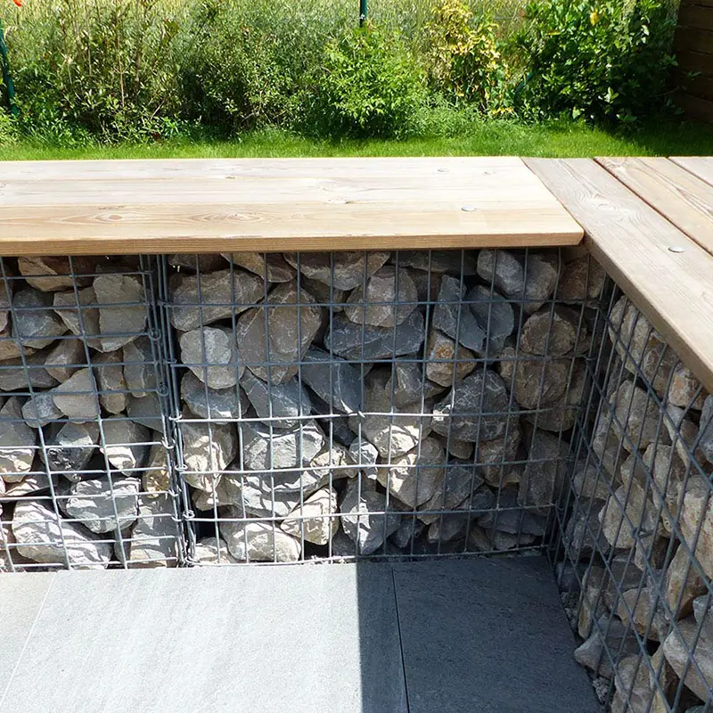 Gabion couvertes bois