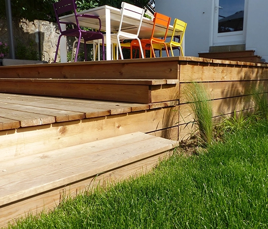 Terrasse surrelevée en bois